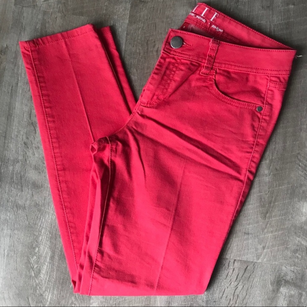 Coral Jeans | ELLE